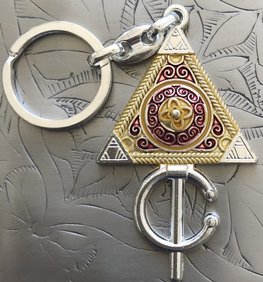 Sleutelhanger Berbersymbool / Fibula d Sleutelhanger Berbersymbool / Fibula d