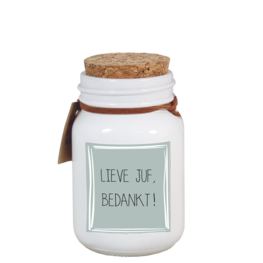 SOJAKAARS - LIEVE JUF BEDANKT (let op glaasje is niet wit zoals op de foto maar zwart) SOJAKAARS - LIEVE JUF BEDANKT (let op glaasje is niet wit zoals op de foto maar zwart)