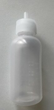 Henna knijpflesje plastiek 30 ml zonder naald