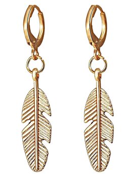 Hippe oorringen met veertje. Hippe oorringen met veertje.